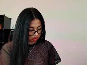 Missveyra Chaturbate stream image from May 14, 2026