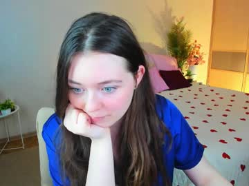 Alluringeyess Chaturbate stream image from May 14, 2026