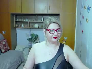 Lucillefenlys Chaturbate stream image from May 14, 2026
