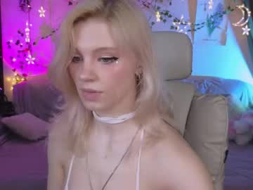 Moonlight_Mia Chaturbate stream image from May 14, 2026