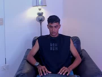 Alejandro_Williams Chaturbate stream image from May 14, 2026