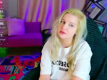 Hot__Blondie Chaturbate stream image from May 15, 2026