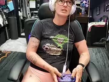 Oddywithabody Chaturbate stream image from May 15, 2026