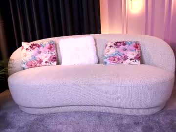 Pearlplenty Chaturbate stream image from May 15, 2026