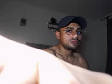 Zeussexyhot Chaturbate stream image from May 15, 2026
