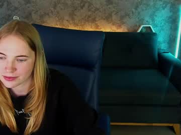 Nikkyreyyy Chaturbate stream image from May 15, 2026