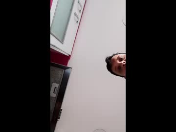 Alge8822 Chaturbate stream image from May 15, 2026