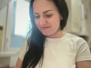 Momiyaa Chaturbate stream image from May 15, 2026