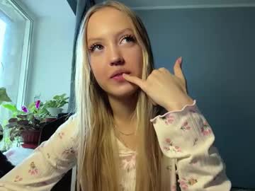 Nellylosk Chaturbate stream image from May 15, 2026
