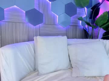 Violetabeltran Chaturbate stream image from May 15, 2026
