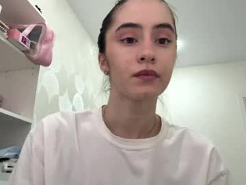 Evitamoodie Chaturbate stream image from May 15, 2026