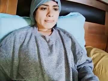 Sweetlatinafit Chaturbate stream image from May 15, 2026