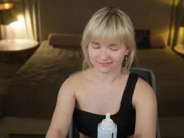 Anabel_Team054 Chaturbate stream image from May 15, 2026
