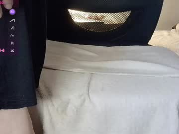 Illyakuriaki Chaturbate stream image from May 15, 2026