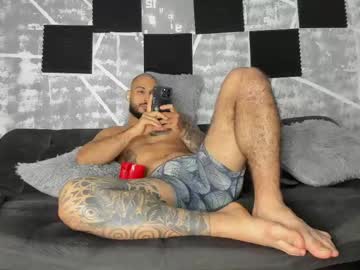 Leonidas_K18 Chaturbate stream image from May 15, 2026