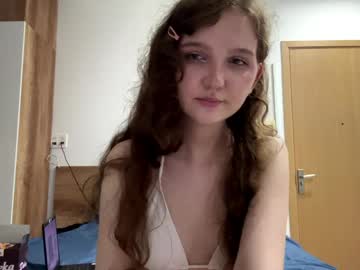 Inellheinen Chaturbate stream image from May 15, 2026