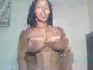 Thickymamii Chaturbate stream image from May 15, 2026
