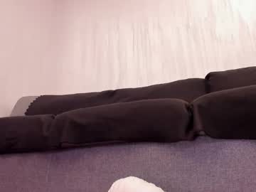 Viviannenicole Chaturbate stream image from May 16, 2026