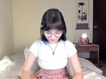 Monserrat_Gil Chaturbate stream image from May 16, 2026