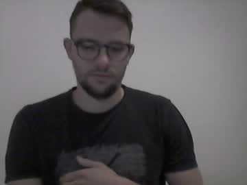 Hardboylovemilfmoom Chaturbate stream image from May 16, 2026