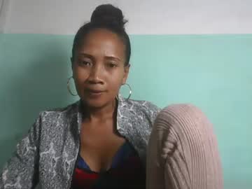 Alyahtah Chaturbate stream image from May 16, 2026