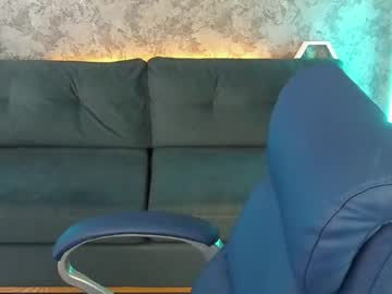 Nikkyreyyy Chaturbate stream image from May 16, 2026