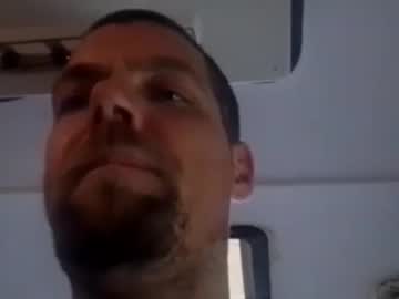 Azza42086 Chaturbate stream image from May 16, 2026