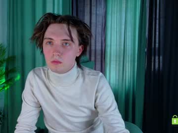 Low_Key_Heat Chaturbate stream image from May 16, 2026