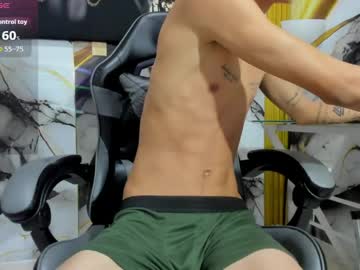 Mono_Blonde Chaturbate stream image from May 16, 2026