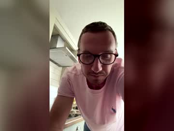 Brettbigdee Chaturbate stream image from May 16, 2026