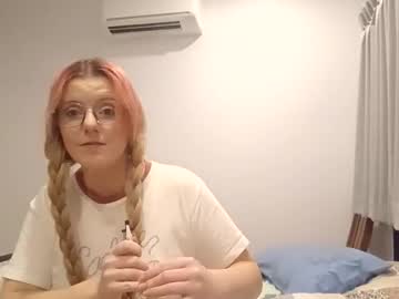 Naughtyt333n Chaturbate stream image from May 16, 2026
