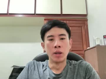 Zseszsesz Chaturbate stream image from May 16, 2026