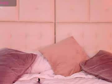 Kiwievan Chaturbate stream image from May 16, 2026