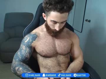 Bradtrainn Chaturbate stream image from May 17, 2026