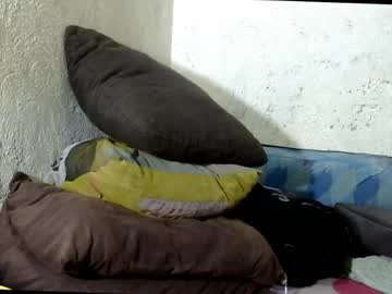 Petite_Jzee Chaturbate stream image from May 17, 2026
