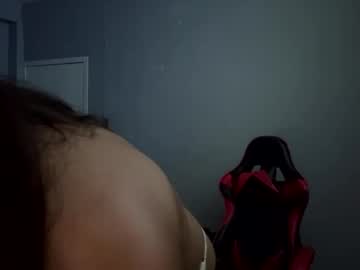 Aloveeuwu Chaturbate stream image from May 17, 2026