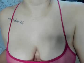 Iamevaaa Chaturbate stream image from May 17, 2026