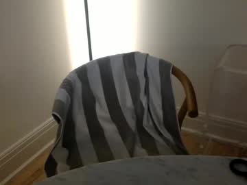 Blazinbottomchi Chaturbate stream image from May 17, 2026