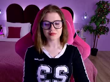 Carolinasherry Chaturbate stream image from May 17, 2026