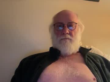 Handful57345 Chaturbate stream image from May 17, 2026