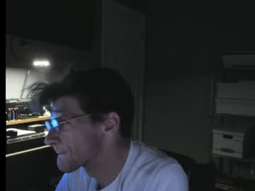 Low_Latency Chaturbate stream image from May 17, 2026