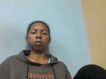 Sarah146341 Chaturbate stream image from May 17, 2026
