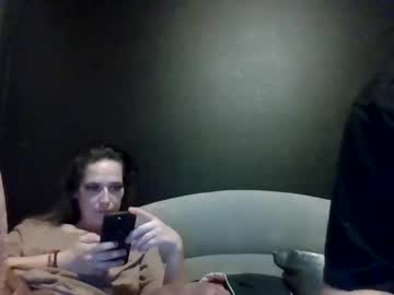 Tallhungcloudy Chaturbate stream image from May 17, 2026