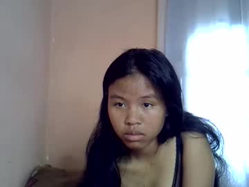 Emiehottie Chaturbate stream image from May 17, 2026