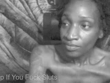 Flyladysmooth Chaturbate stream image from May 17, 2026
