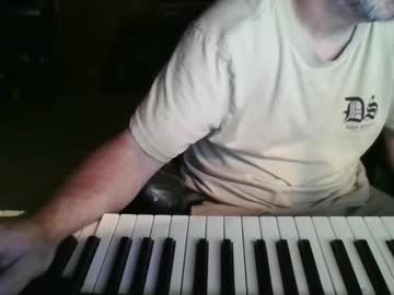Heguy46 Chaturbate stream image from May 17, 2026