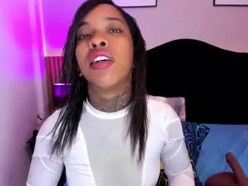Pauline_Fox Chaturbate stream image from May 17, 2026
