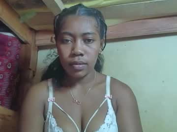 Rasoaa Chaturbate stream image from May 17, 2026