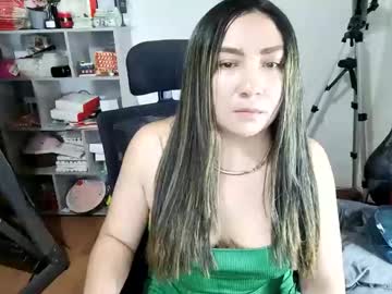Vellarossa Chaturbate stream image from May 17, 2026
