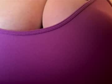 Lexilikes2watch Chaturbate stream image from May 17, 2026